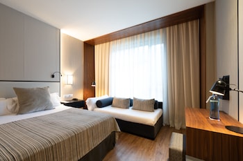 Premium Triple Room (2 adults + 1 children)