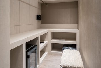 Family Room (Suite Familiar)