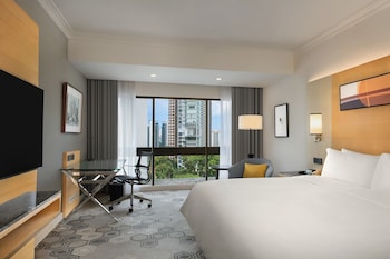 Deluxe Room (Walk-In Shower)