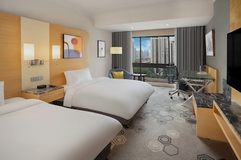 Deluxe Room, 2 Twin Beds (Walk-In Shower)