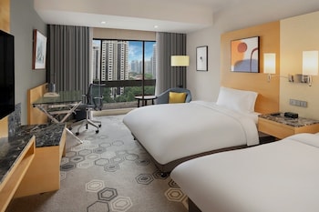 Deluxe Room, 2 Twin Beds (Walk-In Shower)