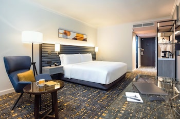 Club Room, 1 King Bed, Club Lounge Access