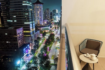 Premium Room, 1 King Bed, Balcony (Club)