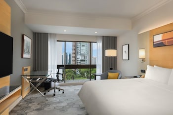 Deluxe Room, 1 King Bed (Walk-In Shower)
