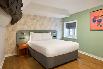 Suite, 1 King Bed with Sofa bed