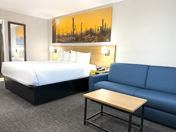 Deluxe Room, 1 King Bed with Sofa bed, Non Smoking