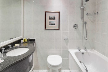 Deluxe Room, 1 King Bed