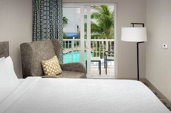 Room, 1 King Bed, Pool View