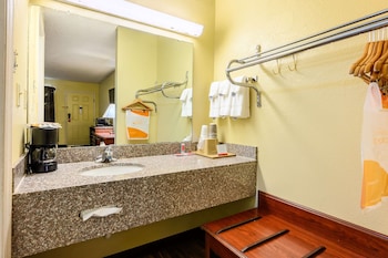 Standard Room, 2 Double Beds, Non Smoking
