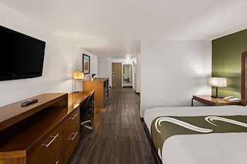 Business Suite, 1 King Bed, Accessible, Non Smoking