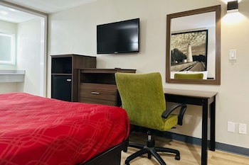 Honeymoon Studio Suite