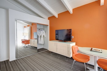 Deluxe Room, 1 King Bed