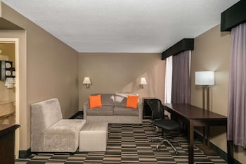 Deluxe Suite, 2 Double Beds, Non Smoking