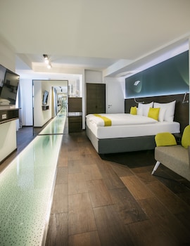 Suite, 1 King Bed