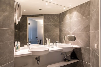 Suite, 1 King Bed