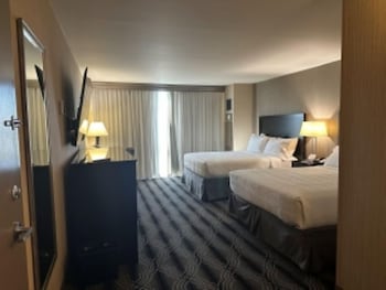 Standard Double Room, 2 Queen Beds