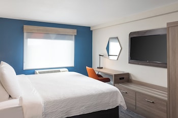 Standard Room, 1 Queen Bed