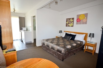 Motel Queen Room