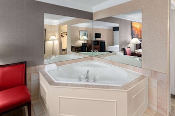 Premier Room, 1 King Bed, Non Smoking