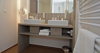 Standard Room, 1 Double Bed, Non Smoking, Bathtub (with Sofabed)