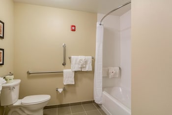 Room, 2 Queen Beds, Non Smoking (Upgraded)