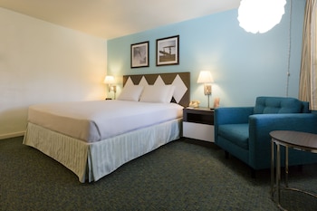 Standard Room, 1 King Bed