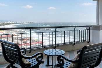 Junior Suite, 2 Twin Beds, Ocean View