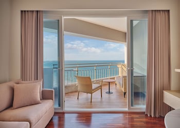 Junior Suite, 2 Double Beds, Club Lounge Access (Executive)