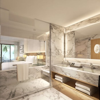 Premium Room, 1 King Bed, Ocean View (Plus)