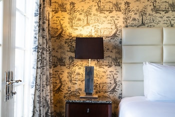 Deluxe Room, 1 King Bed