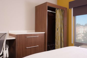 Studio, 1 King Bed Hearing Accessible