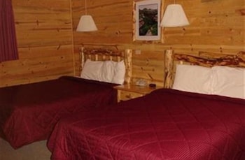 Colorado Room, 2 Queen Beds, Ground Floor