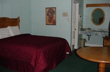 Antique Room, 1 Queen Bed, Ground Floor (Corner Room)