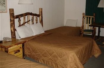 Log Room, 3 Beds, Ground Floor