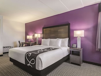 Suite, 1 King Bed, Non Smoking