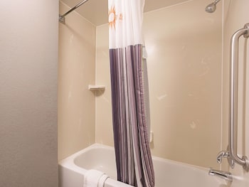 Room, 2 Queen Beds, Non Smoking