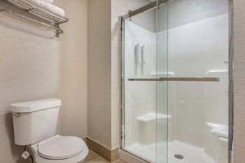 Room, 2 Queen Beds, Non Smoking (Upgrade)