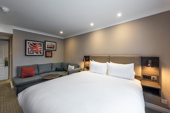 Standard Room, 1 Queen Bed with Sofa bed