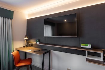 Standard Room, 1 Queen Bed