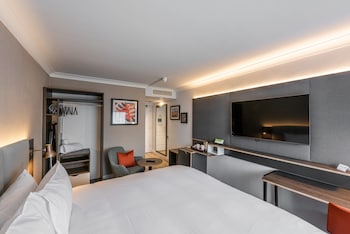 Standard Room, 1 Queen Bed