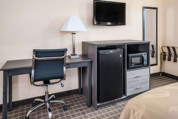 Room, 1 King Bed, Non Smoking (Upgrade)