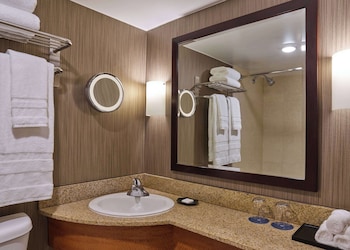 Room, 2 Double Beds, Non Smoking, Pool View