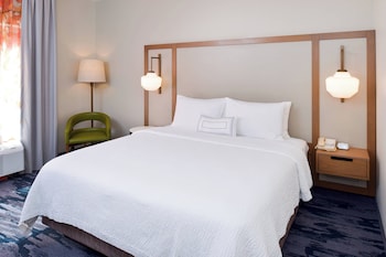 Room, 1 King Bed, Hearing Accessible (Accessible Bathtub)