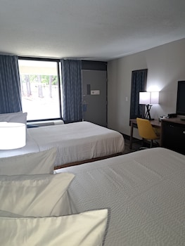 Room, 2 Queen Beds, Non Smoking