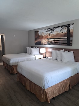 Room, 2 Queen Beds, Non Smoking