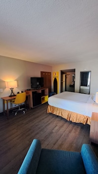 Standard Room, 1 Queen Bed, Non Smoking