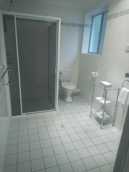 Family Room, Multiple Beds, Refrigerator & Microwave, Ground Floor