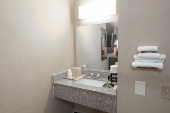 Deluxe Room, 1 King Bed, Accessible, Non Smoking