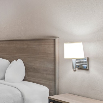 Deluxe Room, 2 Double Beds, Non Smoking