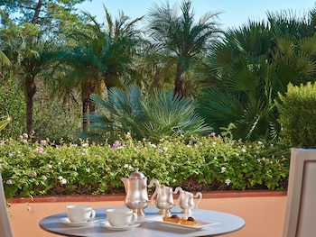 Double or Twin Room, Garden View (Golf Side)